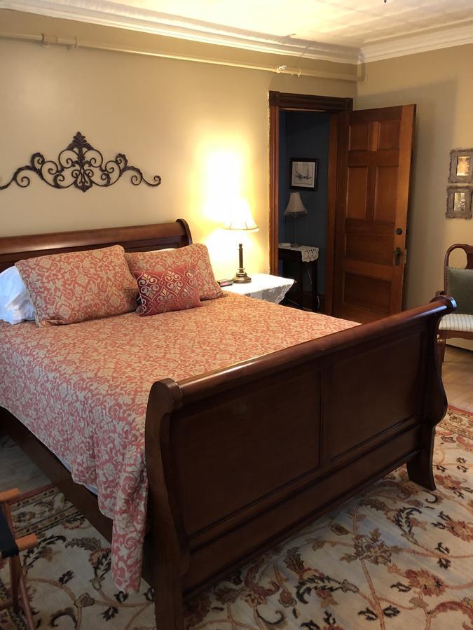 Penley House Bed & Breakfast Auburn Exterior photo